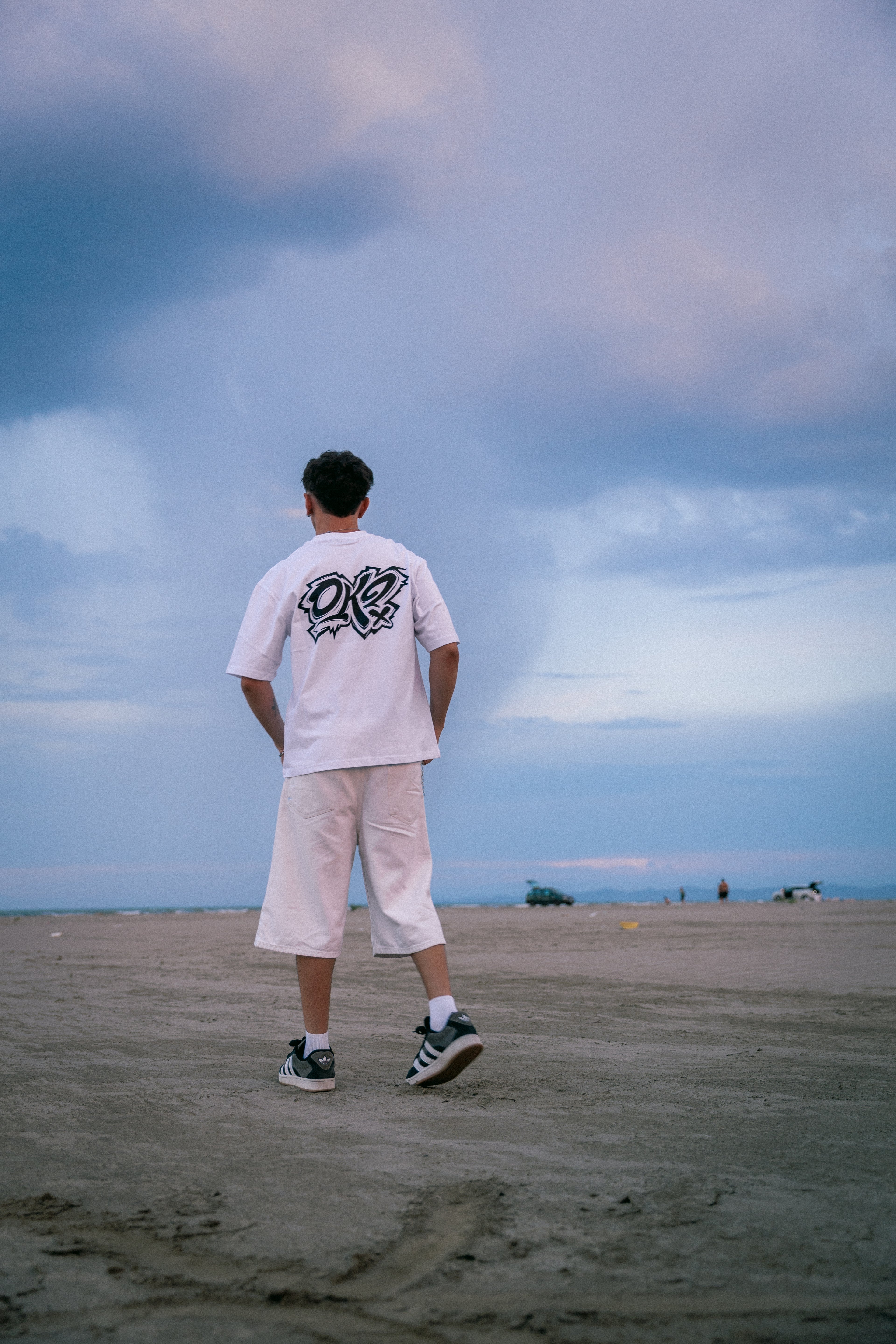 OK? FANATIC WHITE TEE
